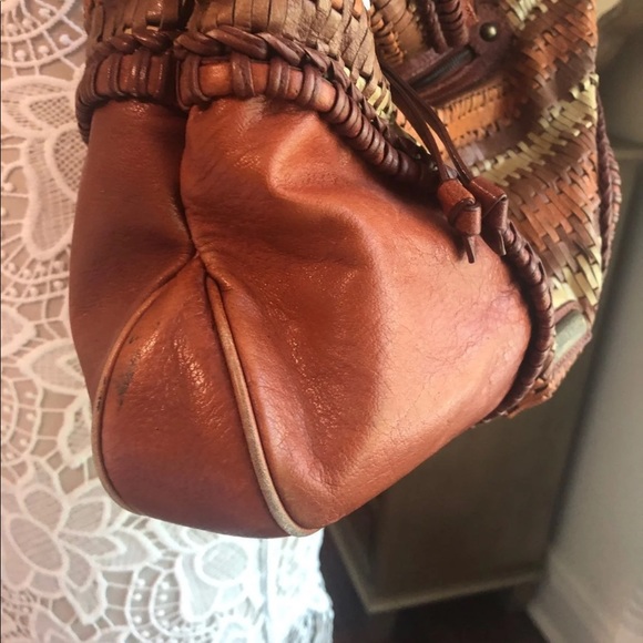 Isabella Fiore Authentic Woven Leather Shoulder Bag - Picture 5 of 16
